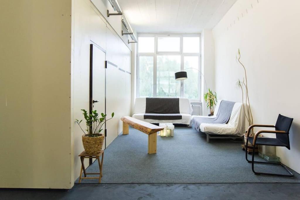 200Qm Loft For Friends And Family - On The Spree! Lägenhet Berlin Exteriör bild